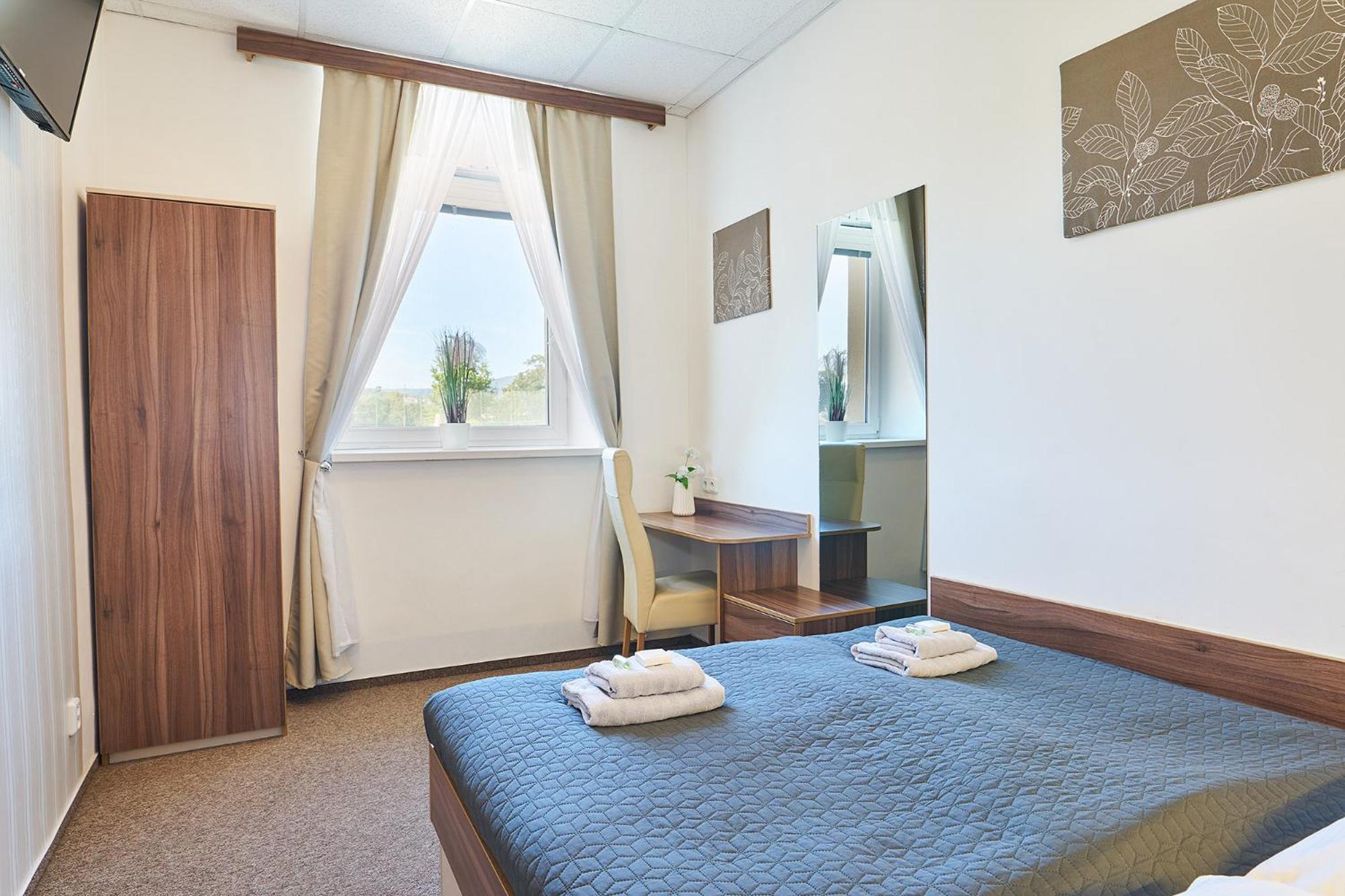 Wellness Hotel Kocanda Дечин Экстерьер фото