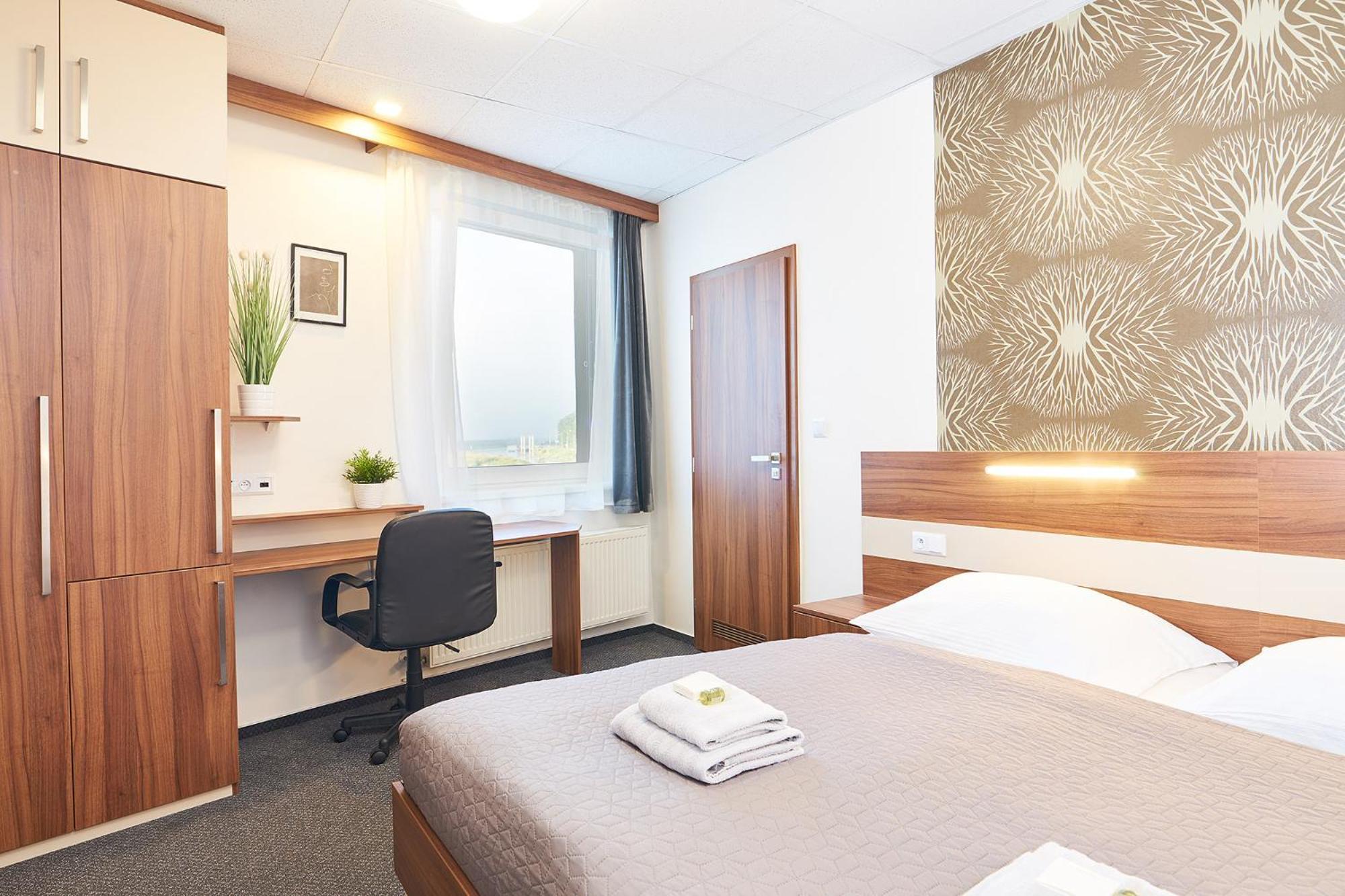 Wellness Hotel Kocanda Дечин Экстерьер фото